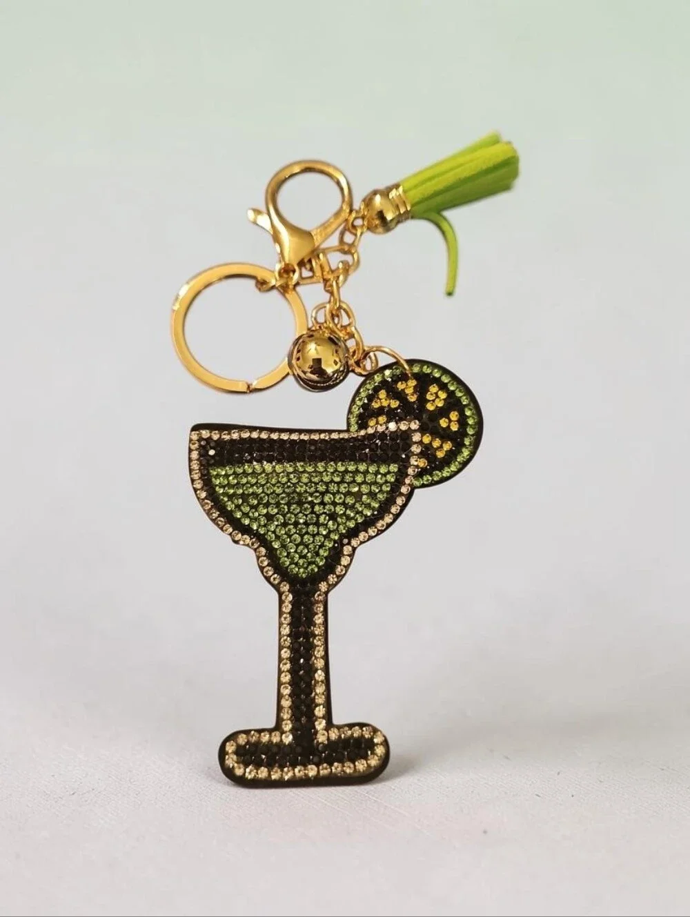 SASSIFIED  BOUTIQUE NWT Green Margarita Glass Crystal Keychain with Tassel